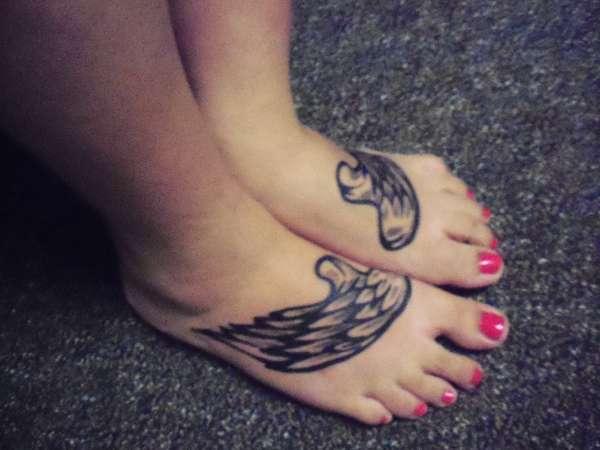 angel-wings-on-feet